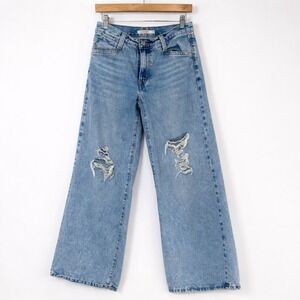 Levi's 94 Baggy Wide Leg Distressed Jeans Light Wash Women's Size 30 Y2K